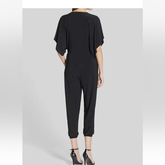 NWOT-Norma Kamali rectangle jog Womens Black V-Neck Short Sleeve Jumpsuit-XS - Picture 4 of 10